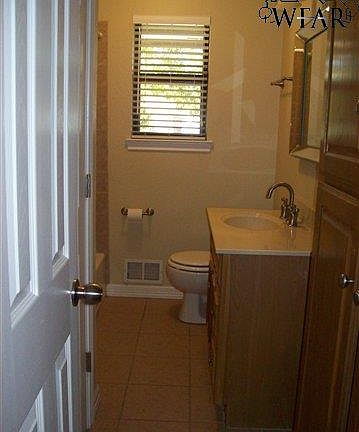 5th image of 1008 Rosebud St