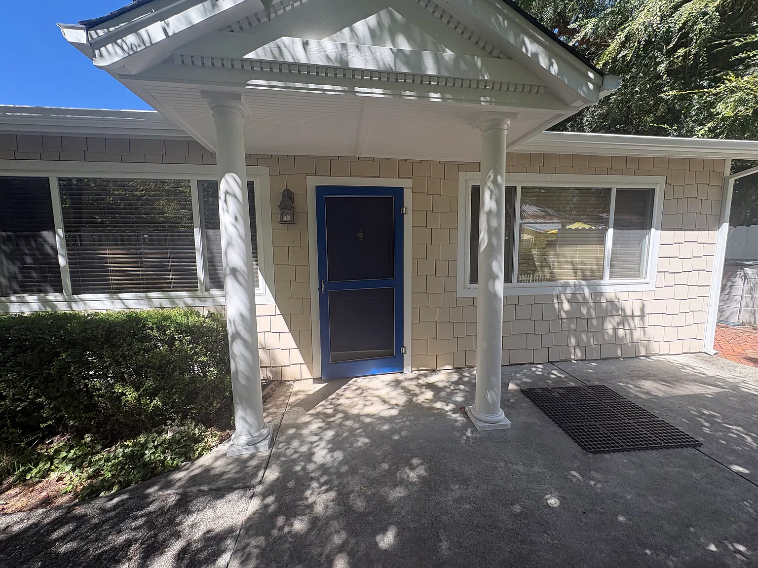 2 bed, $1,800 — Photo 1