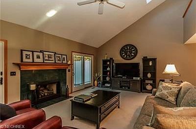 3rd image of 15055 Colony Ct