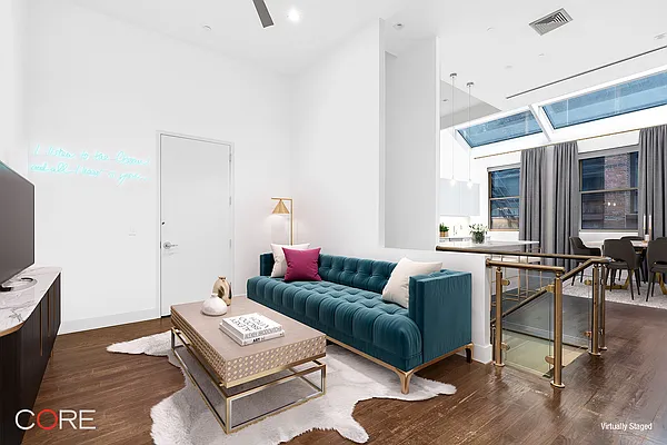 Rented by CORE | media 9