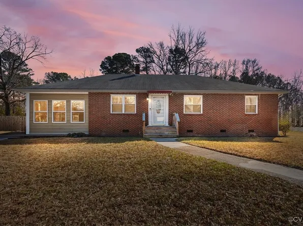 1105 Smithfield Ave, Hopewell, VA 23860