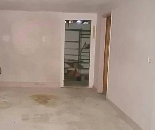 2nd image of 4653 Warren Dr