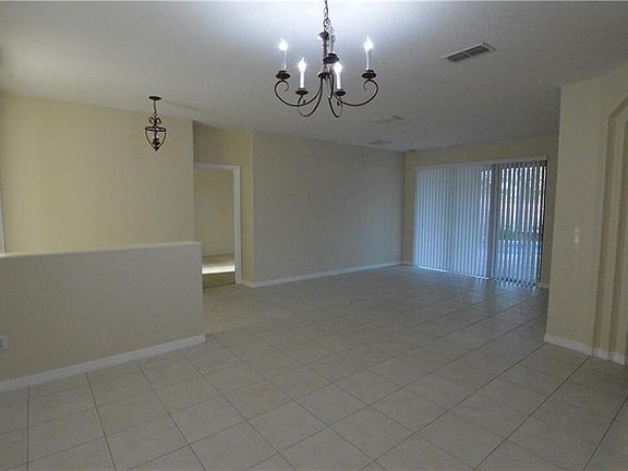 4th image of 2803 Briar Park Dr