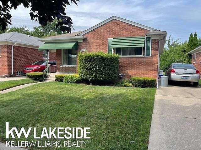 1st image of 22517 Trombly St