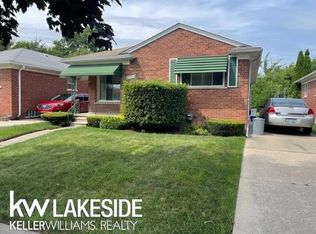 22517 Trombly St, Saint Clair Shores, MI 48080