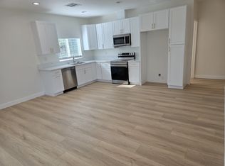 6701 Cedros Ave, Van Nuys, CA 91405