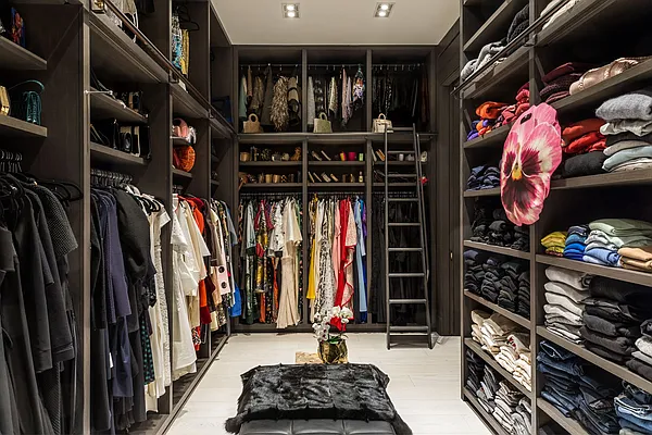 Sold by Compass | media 24