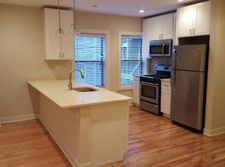 3604 N Lakewood Ave #302, Chicago, IL 60613