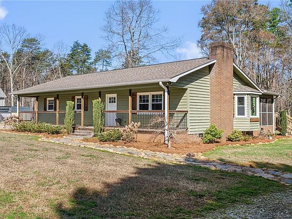 2nd image of 200 Winsom Rd