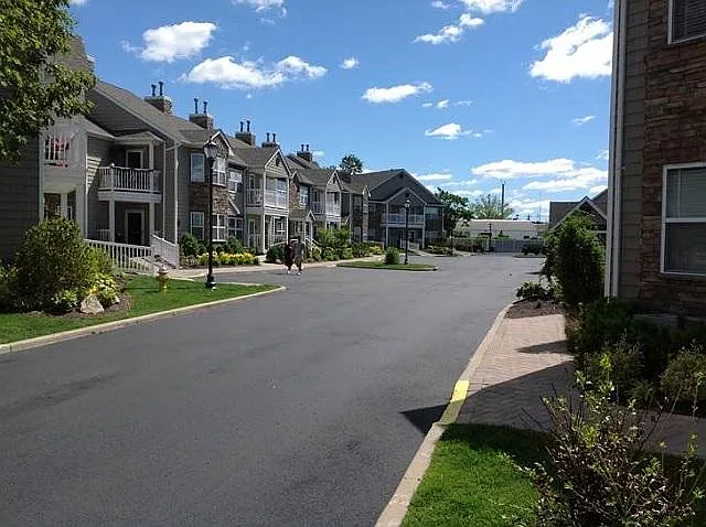 Fairfield Knolls At West Sayville — Photo 9