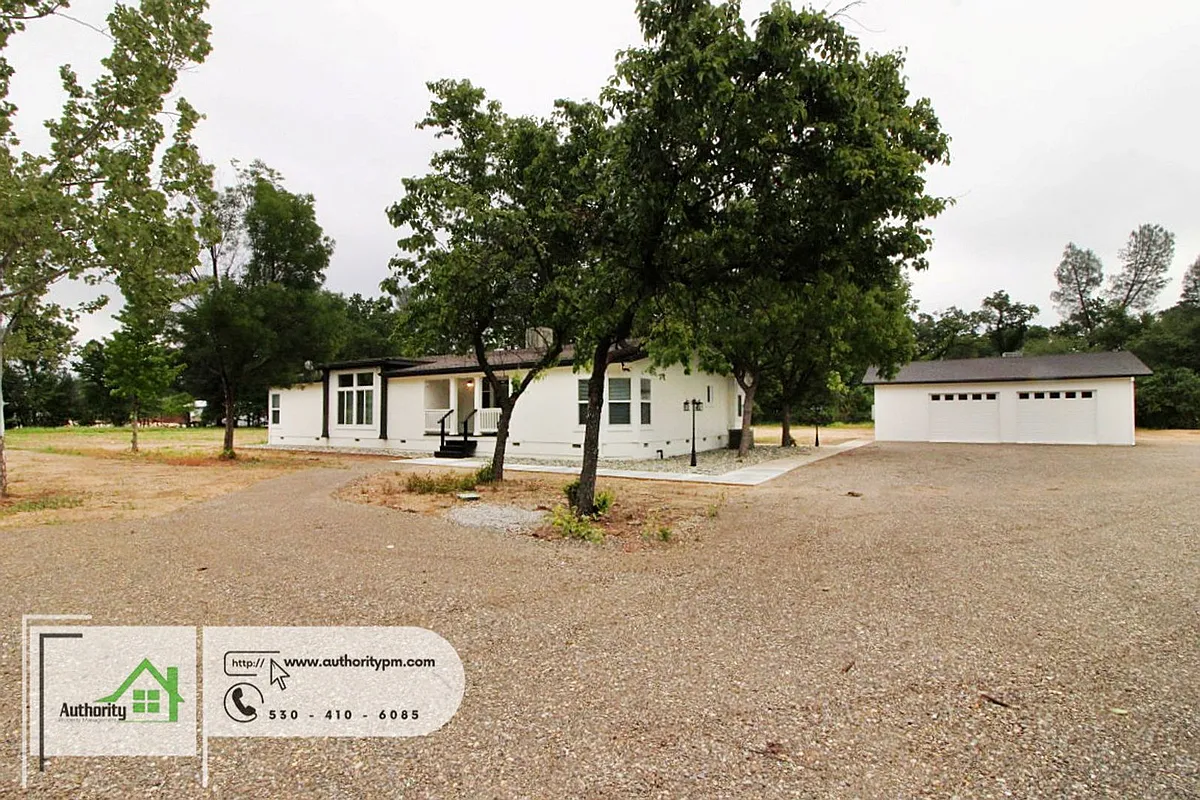 Building Photo - 22190 Vallotton Ln