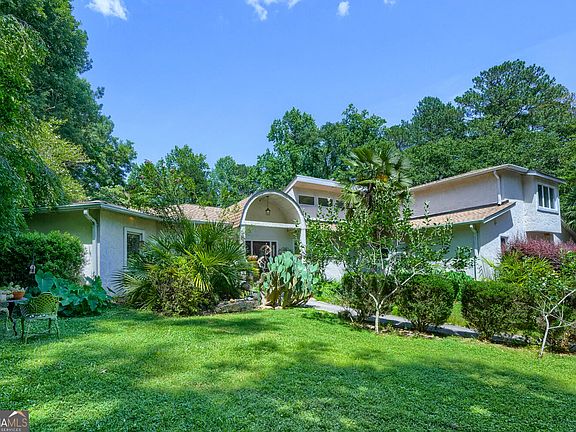 4th image of 2742 Cliffview Dr SW