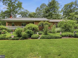 549 Macintosh Dr, Falling Waters, WV 25419