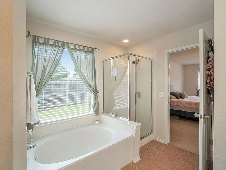 1327 Primrose Dr — Photo 21
