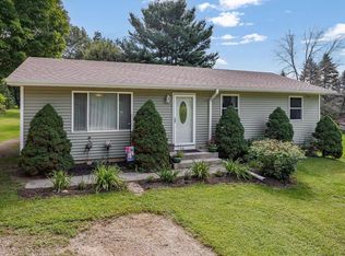 619 Effinger Rd, Baraboo, WI 53913