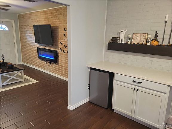 5th image of 412 W Westway Ave