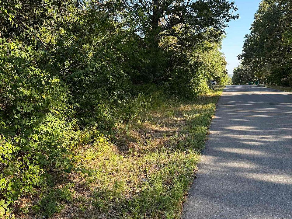 2nd image of 1213 Ridge Cir