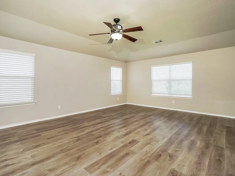1433 Anise Ln — Photo 9