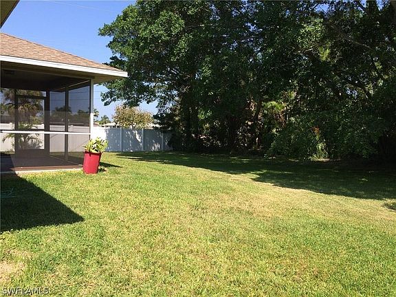 5th image of 101 SE 46th Ln