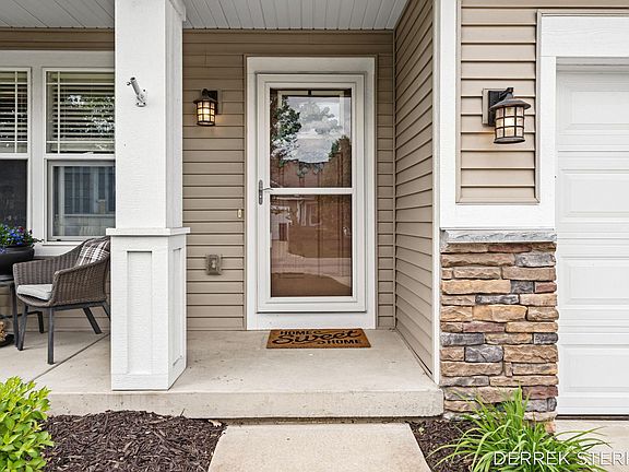 3rd image of 2983 Raspberry Ln