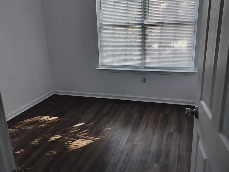 1310 Corbett St #1 — Photo 13