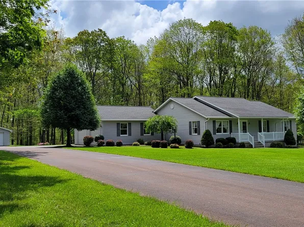 312 Mountain Ridge Ct, Berlin, PA 15530