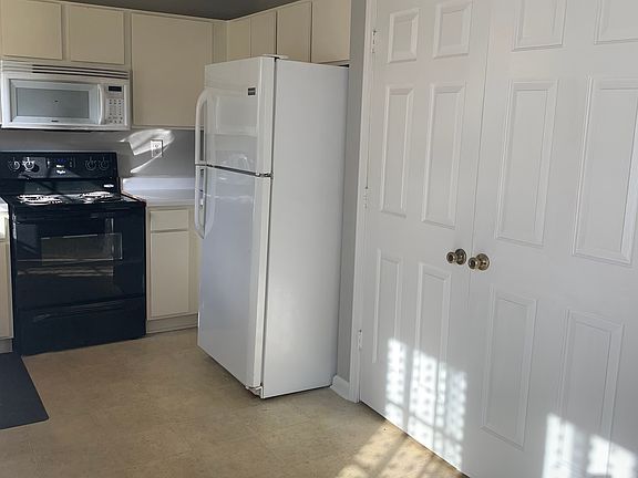 5th image of 203 Back St