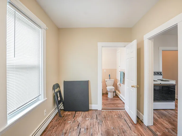 29-31 Adams St #2 — Photo 7