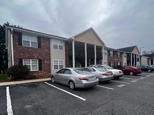 1004 Westbrook Ct, Archdale, NC 27263