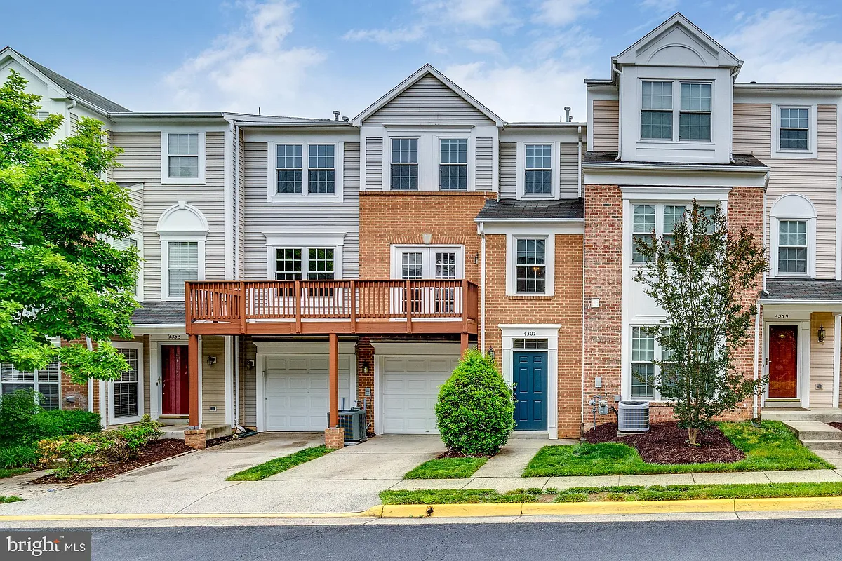 Building Photo - 4307 Chariot Ct #120
