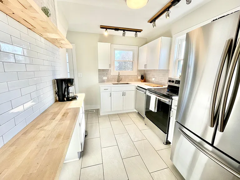 1325 Willow Dr — Photo 7