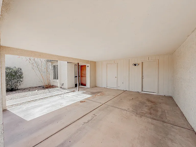 812 W Duke Dr — Photo 18