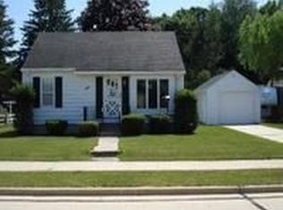 2929 37th St, Two Rivers, WI 54241