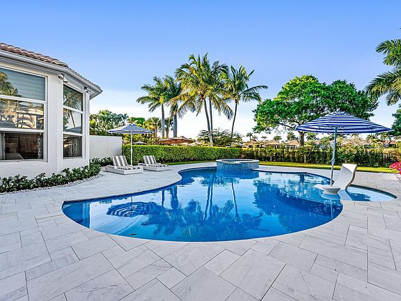 2nd image of 151 Esperanza Way