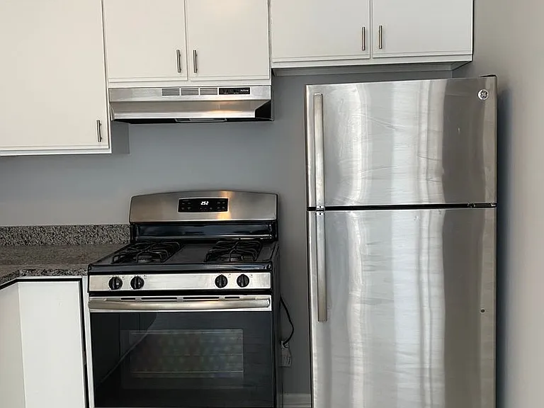 9841 S Cicero Ave — Photo 6