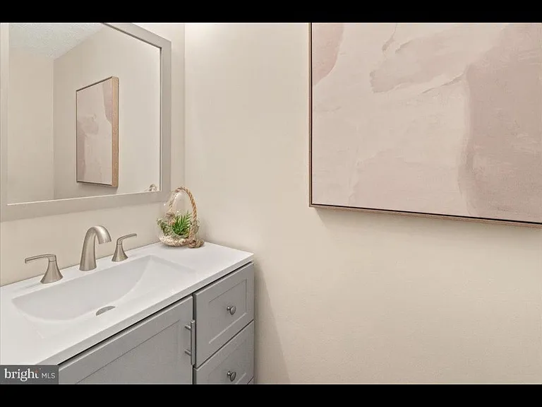 502 Ellrose Ct — Photo 9