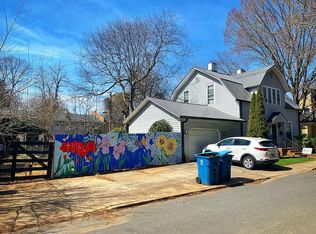 325 W McCubbins St, Salisbury, NC 28144