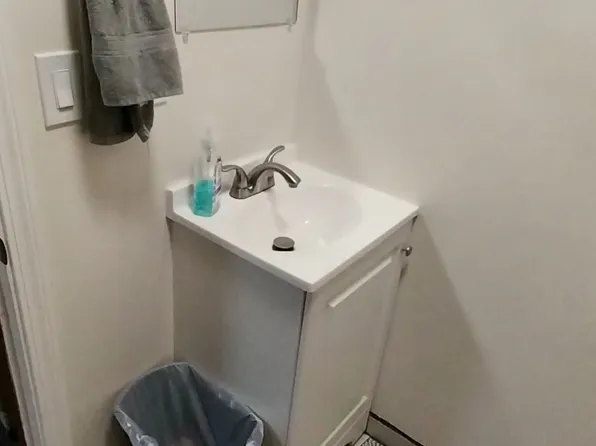 109A E A St, Rainier, OR 97048