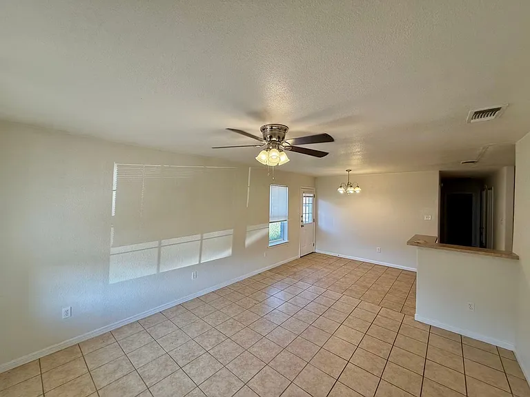 3110 Baldwin Loop — Photo 2