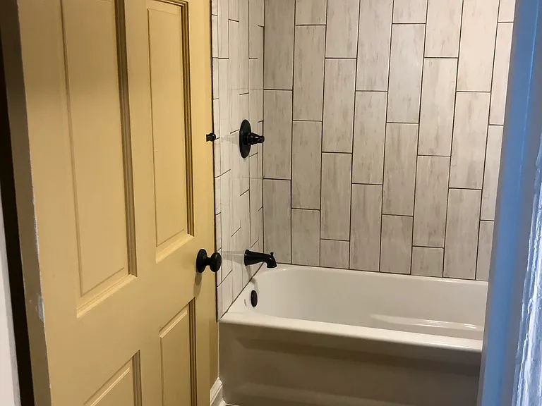 1454 N Franklin Pl #A — Photo 7