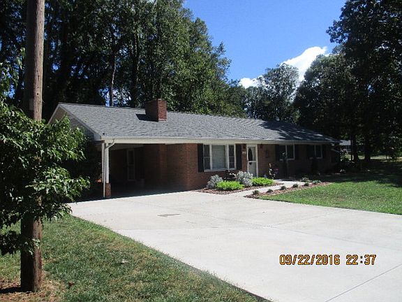3rd image of 1424 Westwood Ln