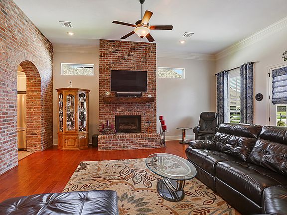 Lovely rustic chic finishes