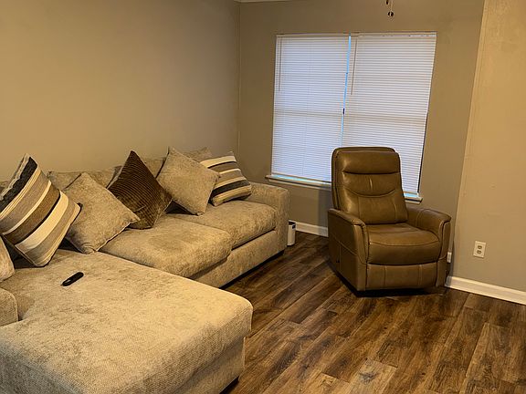 2nd image of 2421 Gaslight Pl SW #8