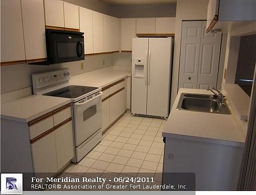 4th image of 9107 Vineyard Lake Dr
