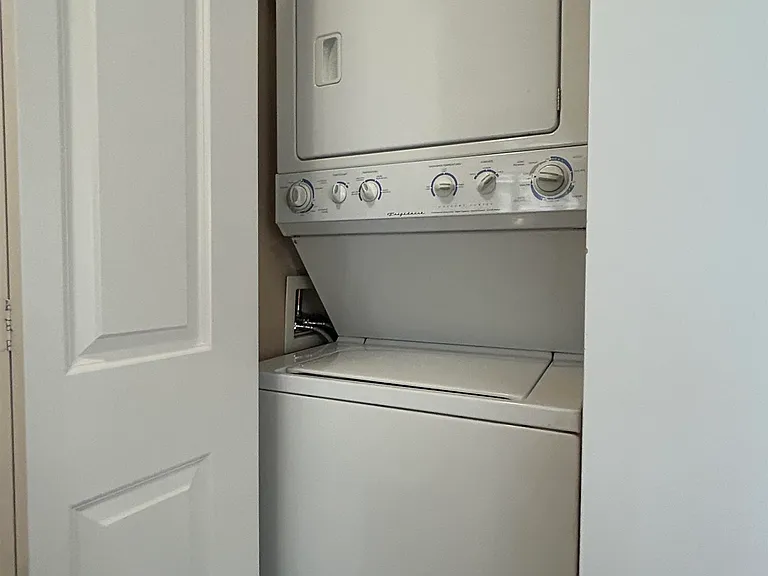 898 Carnarvon St #1506 — Photo 12