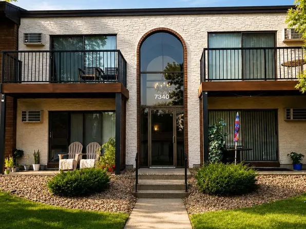 7340 York Ave S #2096, Edina, MN 55435