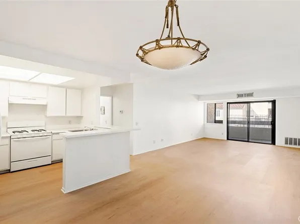 700 W 3rd St Unit B216, Santa Ana, CA 92701