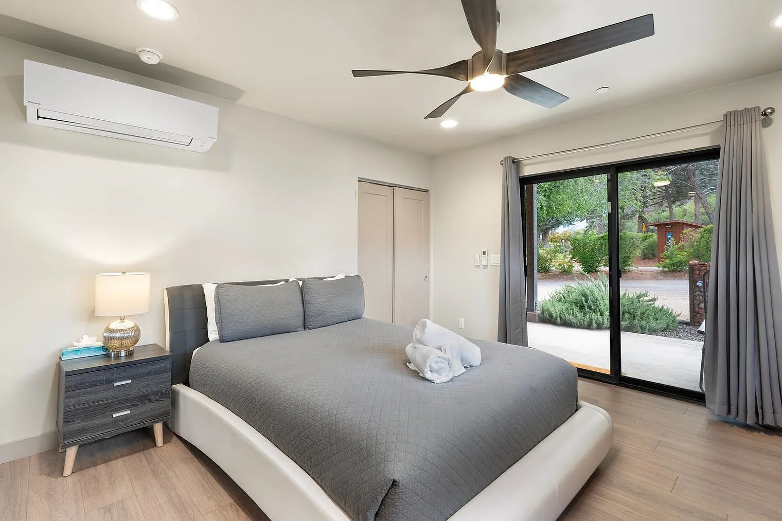 Studio, 1.0 bath, 796 sqft, $3,333 — Photo 3