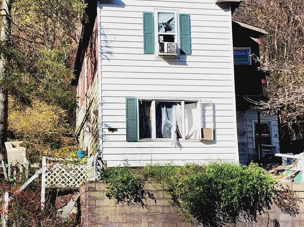 330 Wall St, Johnstown, PA 15906