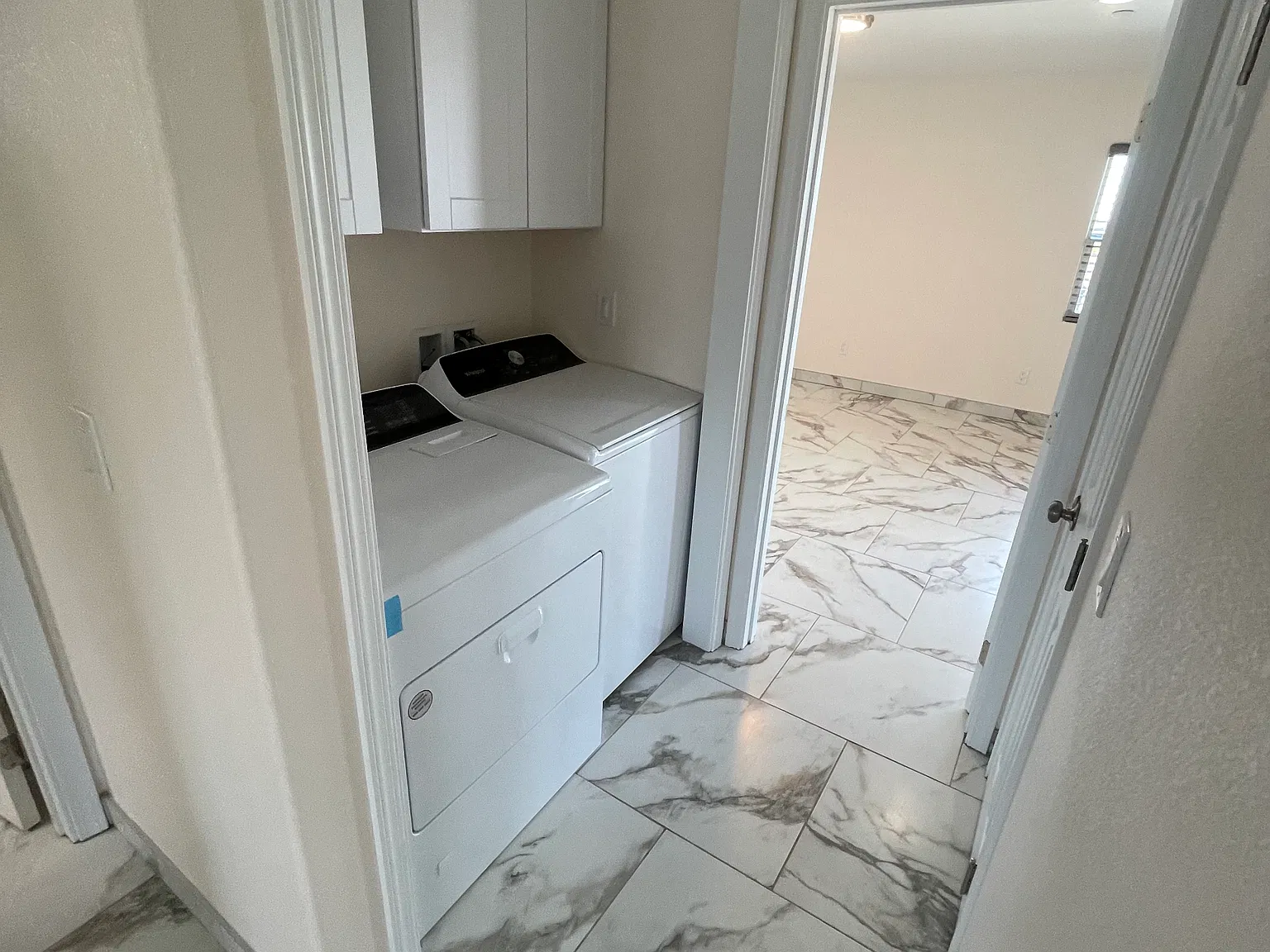 2 bed, 2.5 bath, 977 sqft, $2,950 — Photo 4